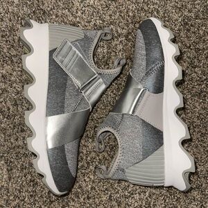 Sorel Women's Kinetic Sneak Sneaker
 Stylish Gray and Silver Sneakers